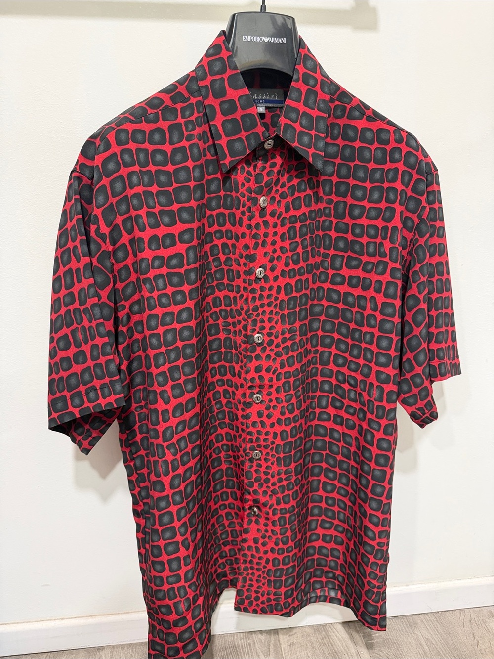 Brick Red and Black Geometric Short Sleeve Button-Down Shirt